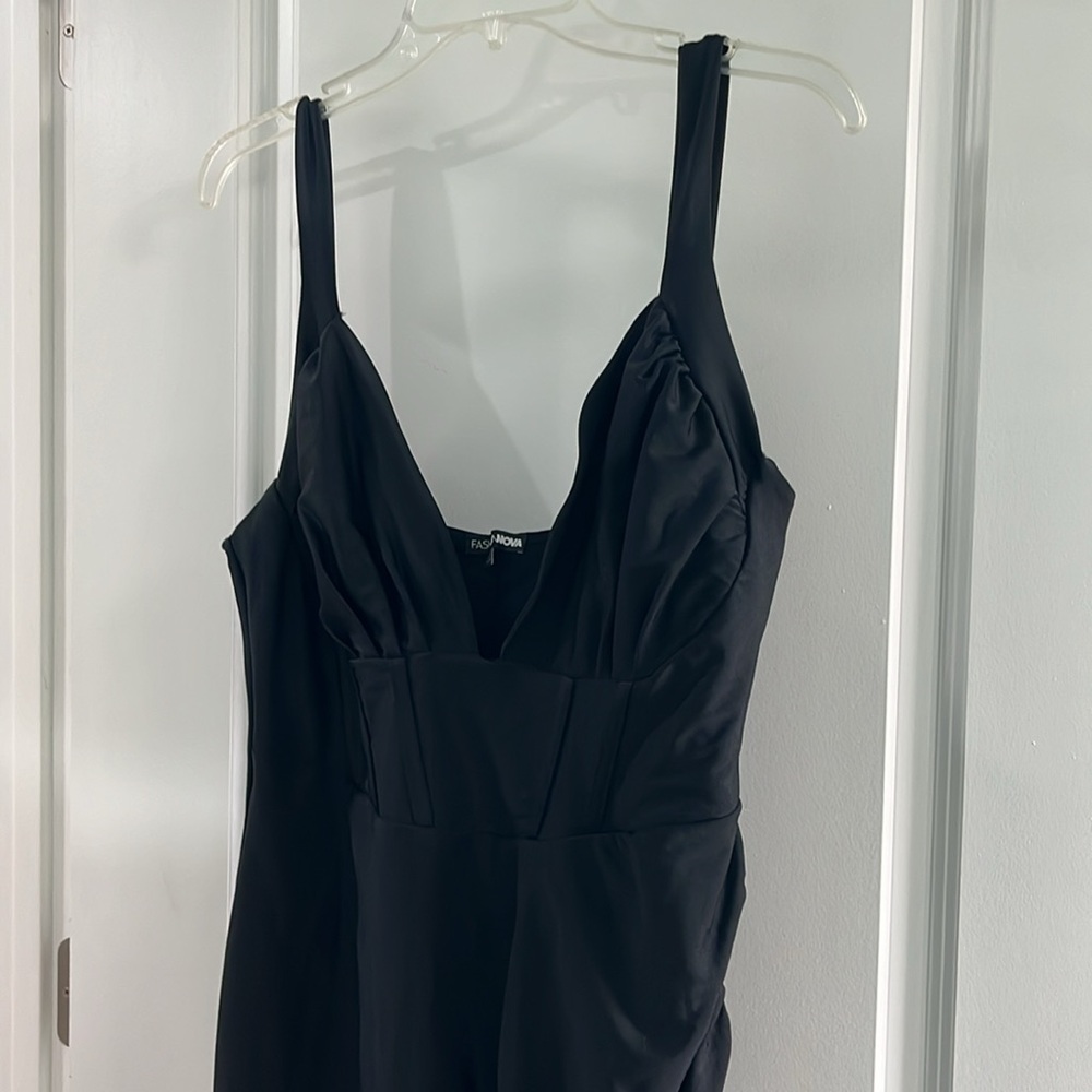 FashionNova Black Low Cut Dress - Picture 4 of 12